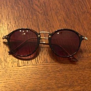 Brown sunglasses